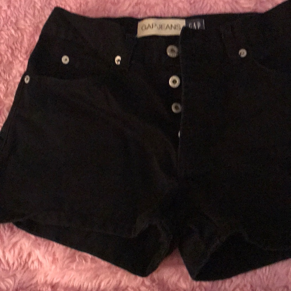Ladies shorts. Black 100% cotton. Gap button up.